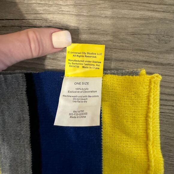 Universal Studios Minions Scarf Striped 50” X 9” Blue Yellow Gray Casual Fun - Picture 4 of 5